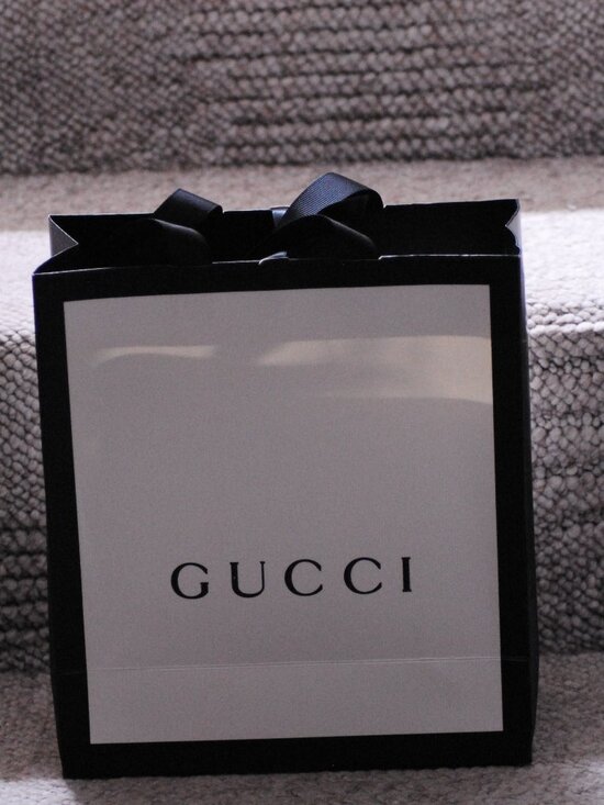 Gucci Logo Belt Used in Excellent Condition
